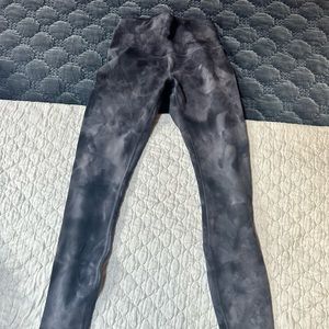 Size 6 Lululemon leggings (bra sold separately)